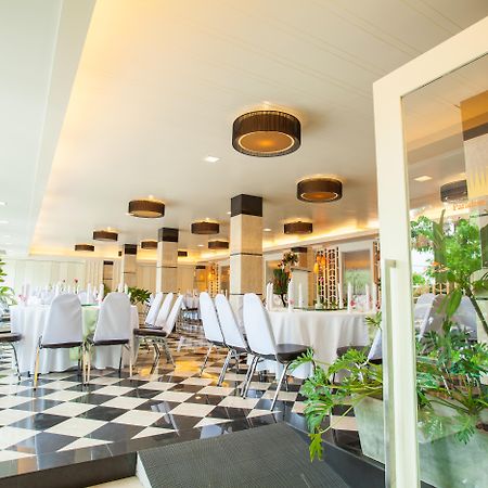Paradise Hotel Udonthani Екстер'єр фото