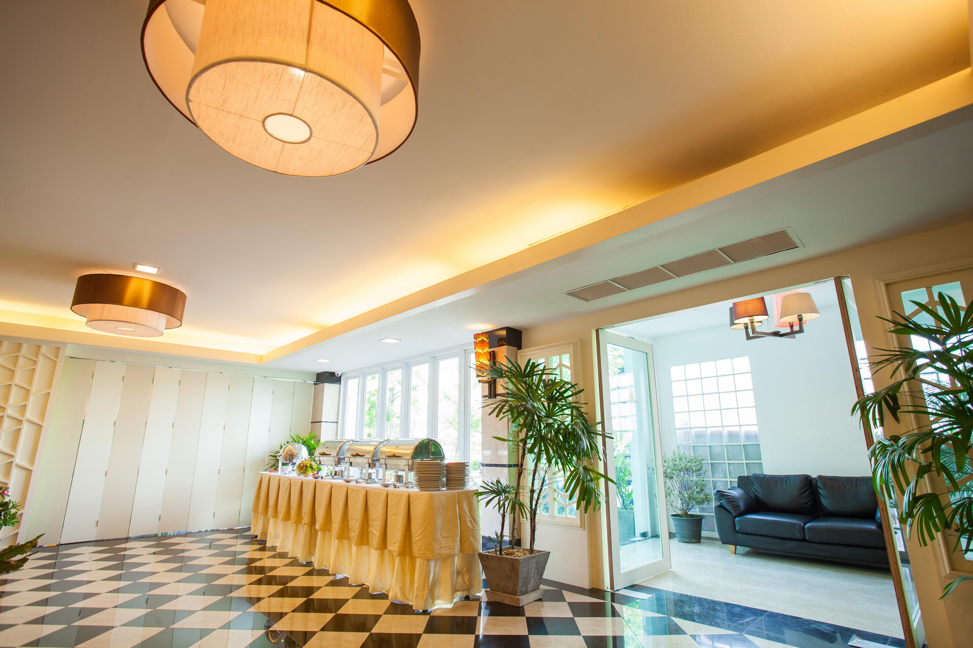 Paradise Hotel Udonthani Екстер'єр фото