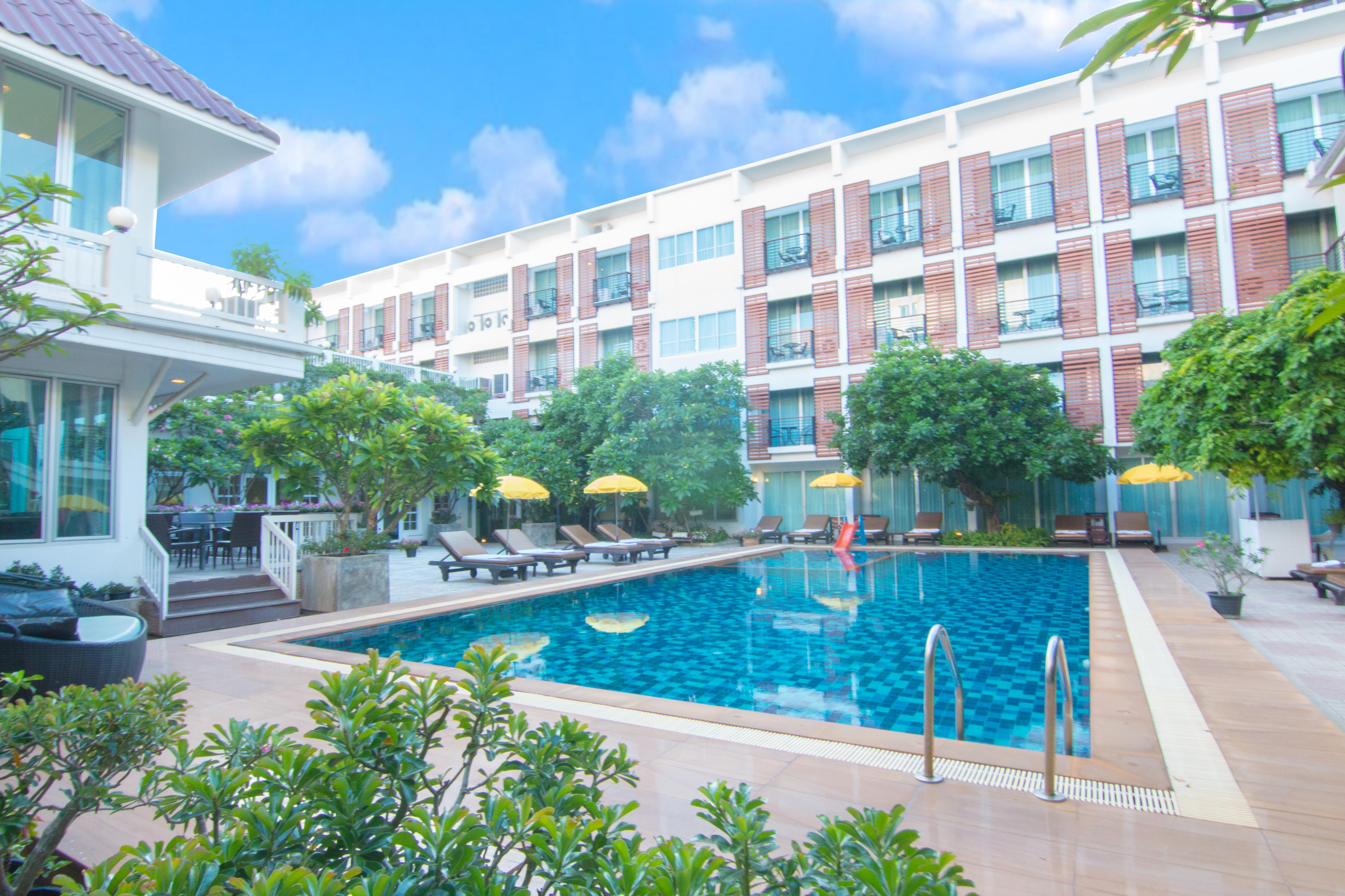 Paradise Hotel Udonthani Екстер'єр фото