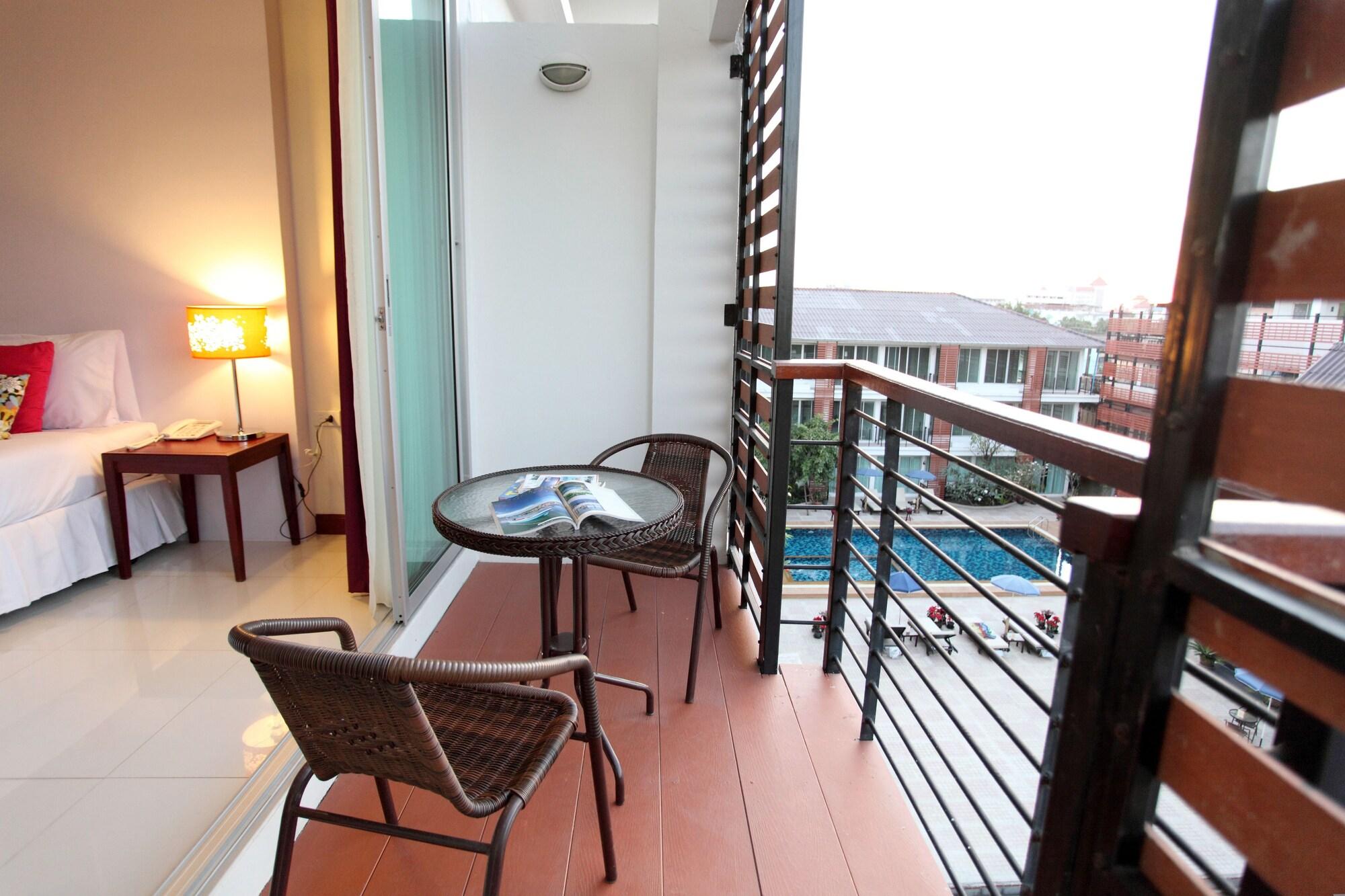 Paradise Hotel Udonthani Екстер'єр фото