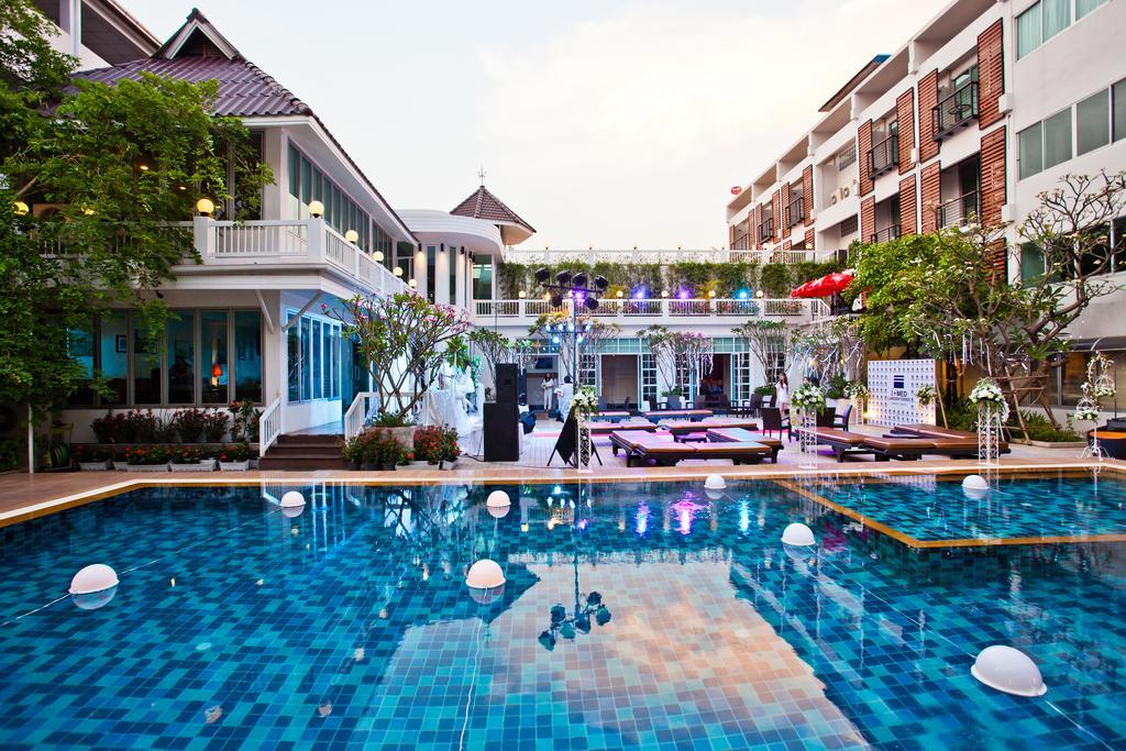 Paradise Hotel Udonthani Екстер'єр фото