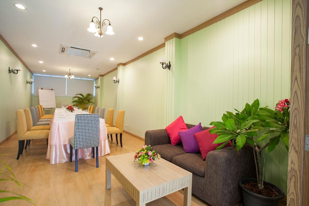 Paradise Hotel Udonthani Екстер'єр фото
